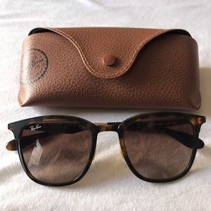 Women’s rayban sunglasses